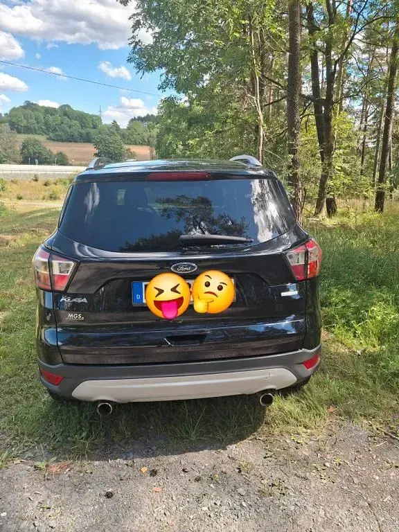 Gebraucht Ford Kuga Trend 120 PS (88 kW) 2017 Schwarz SUV