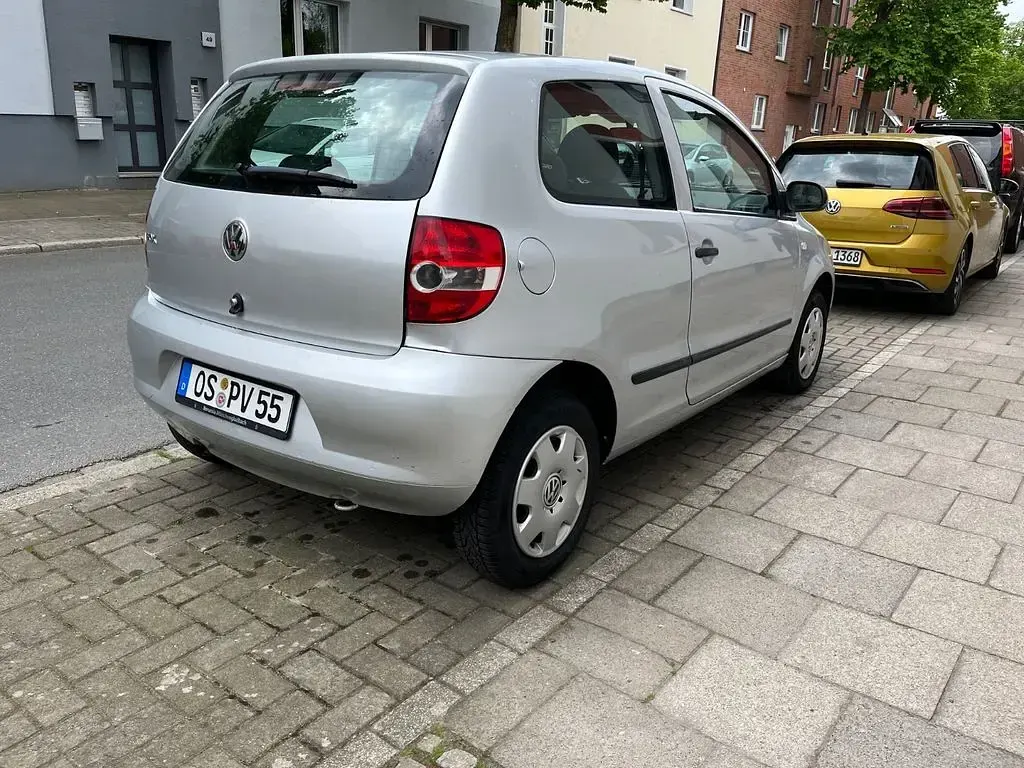 Gebraucht VW Fox 60 PS (44 kW) 2005 Silber Kleinwagen