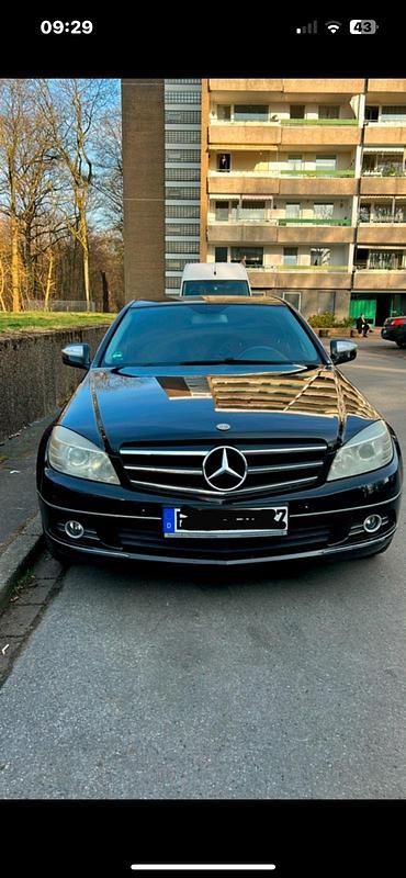 Schwarz Gebraucht 2007 Mercedes C180 Limousine | 3.200 € (Fairer Preis) - Bild 1/4
