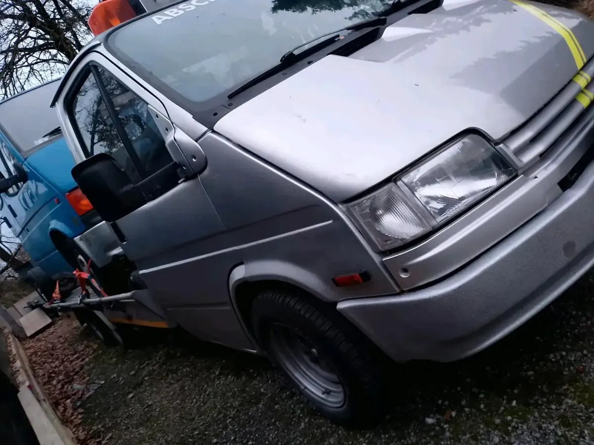 Gebraucht Ford Transit 100 PS (73 kW) 1991 Silber