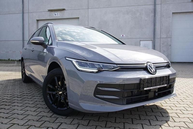 Urano grau Neu 2025 VW Golf VIII Kombi | 29.795 € (Guter Preis) - Bild 1/4