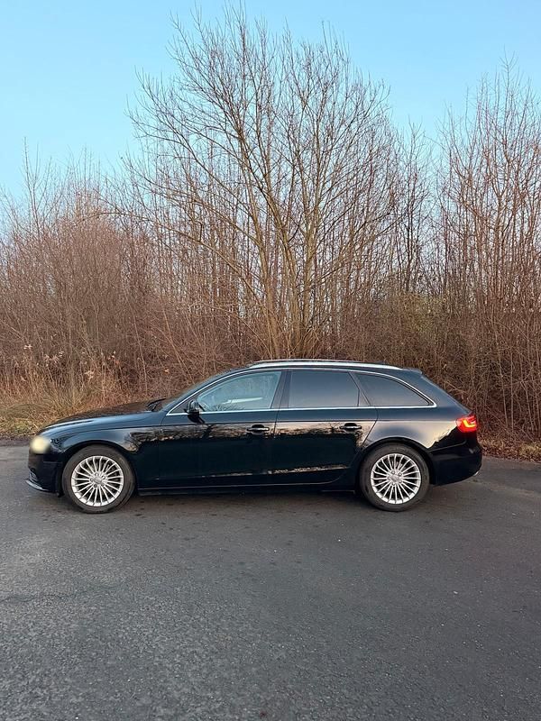 Gebraucht Audi A4 Comfort 163 PS (119 kW) 2014 Schwarz Kombi