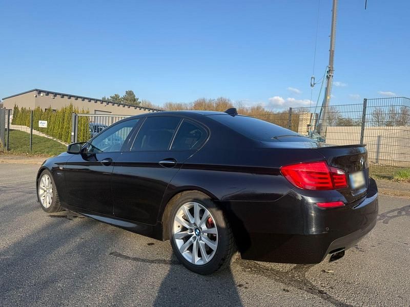 Gebraucht BMW 550 M Sport 408 PS (300 kW) 2011 Schwarz Limousine