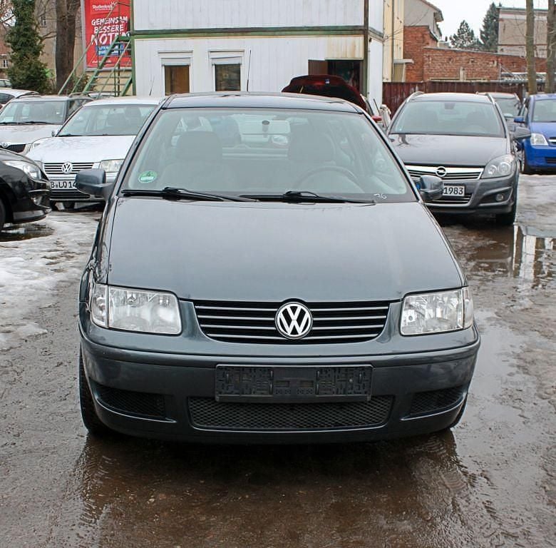 Gebraucht VW Polo Trendline 50 PS (36 kW) 2001 Grau Limousine
