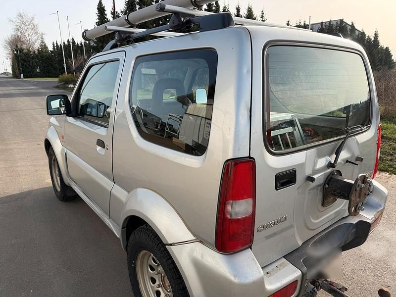 Gebraucht Suzuki Jimny 86 PS (63 kW) 2009 Silber SUV