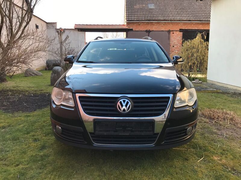 Schwarz Gebraucht 2007 VW Passat Kombi | 1.400 € (Superpreis) - Bild 1/4