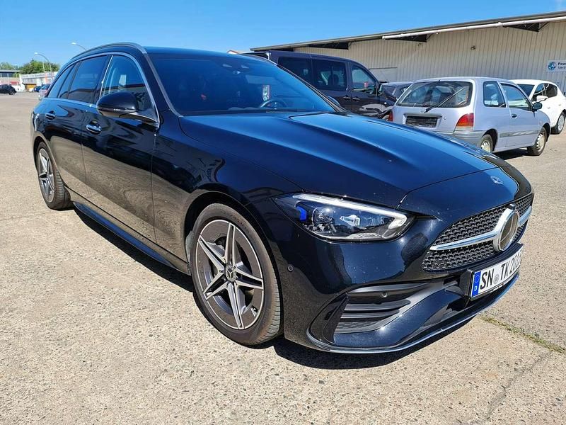 Gebraucht Mercedes C220 AMG line 200 PS (147 kW) 2022 Obsidianschwarz  metalliclack Kombi