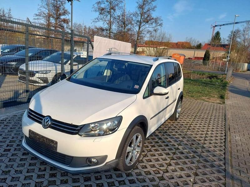 Gebraucht VW Touran Cross 140 PS (102 kW) 2012 Candyweiß Van / Kleinbus