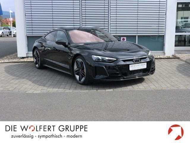 Mythosschwarz metallic Gebraucht 2022 Audi e-tron GT quattro Ambiente Limousine | 59.680 € (Guter Preis) - Bild 1/4