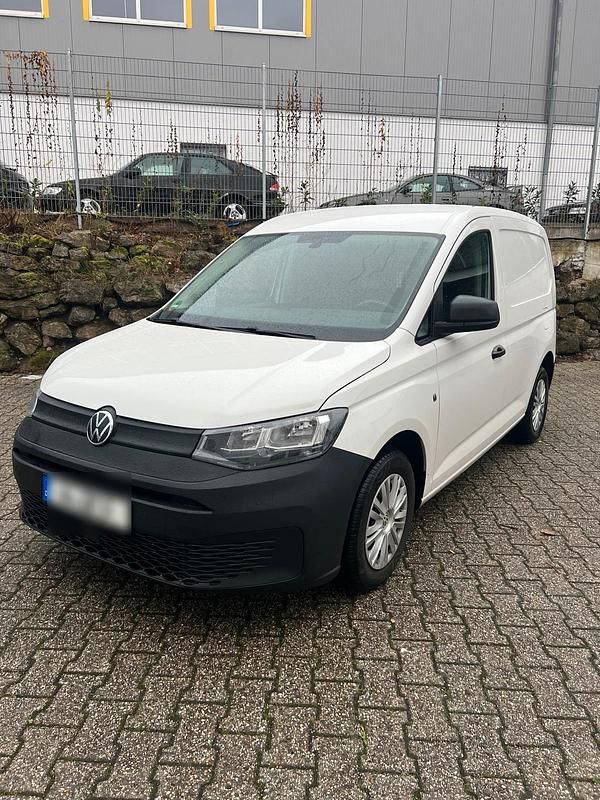 Weiß Gebraucht 2023 VW Caddy Van / Kleinbus | 18.900 € (Guter Preis) - Bild 1/4