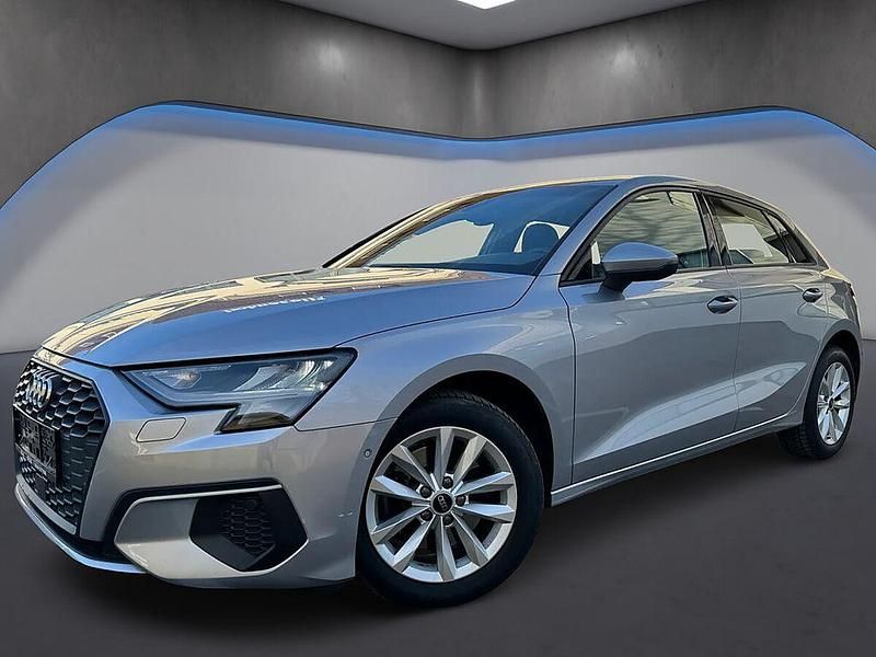 Gebraucht Audi A3 Sport 116 PS (85 kW) 2021 Silber Limousine