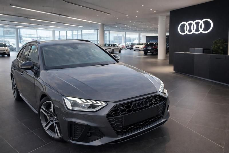 Gebraucht Audi A4 S-Line 204 PS (150 kW) 2021 Grau Kombi