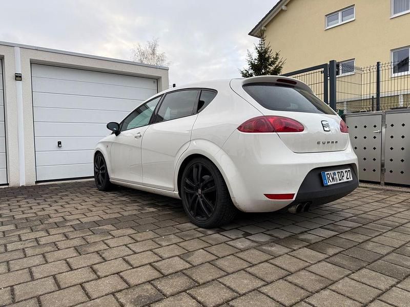 Gebraucht Seat Leon CUPRA 241 PS (177 kW) 2008 Weiß Kleinwagen