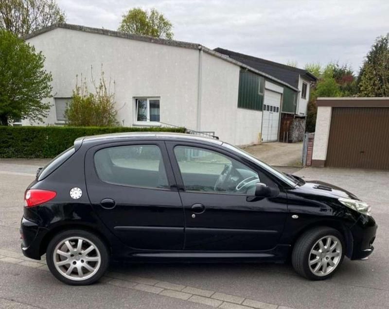 Gebraucht Peugeot 206 60 PS (44 kW) 2011 Limousine