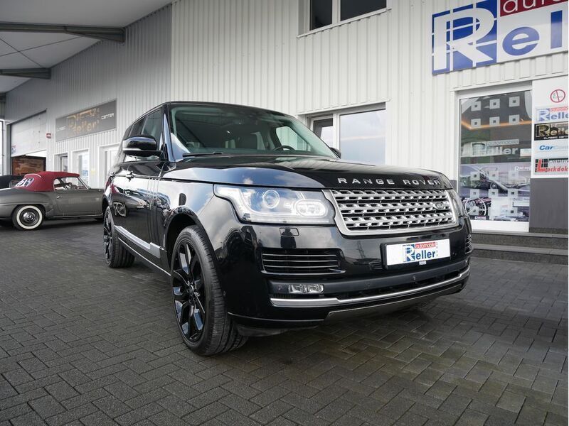 Schwarz Gebraucht 2017 Land Rover Range Rover Vogue SUV | 47.900 € (Superpreis) - Bild 1/4