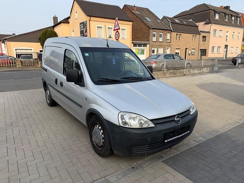 Gebraucht Opel Combo 75 PS (55 kW) 2009 Silber Van / Kleinbus