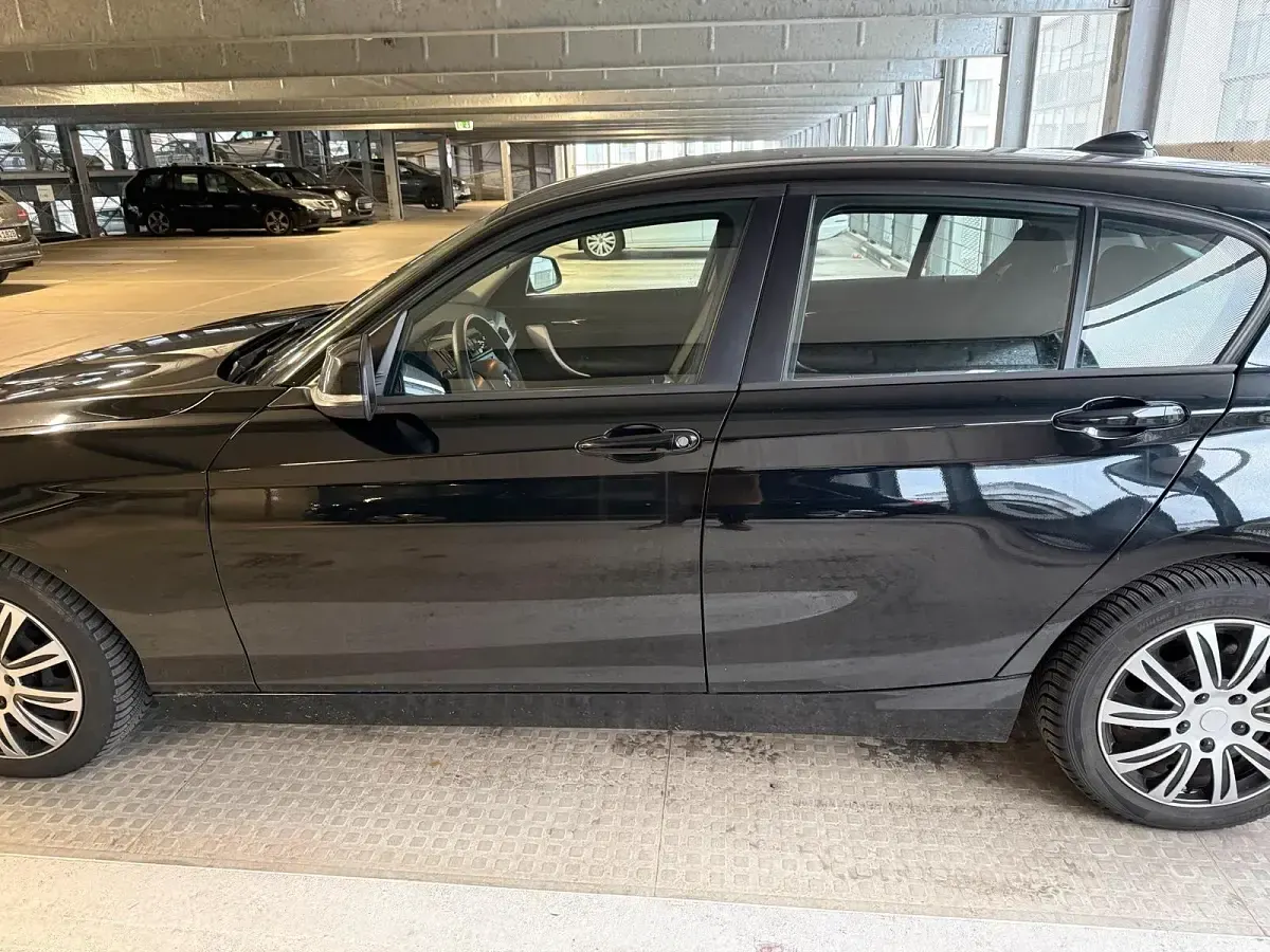 Gebraucht BMW 114 102 PS (75 kW) 2012 Schwarz Kleinwagen