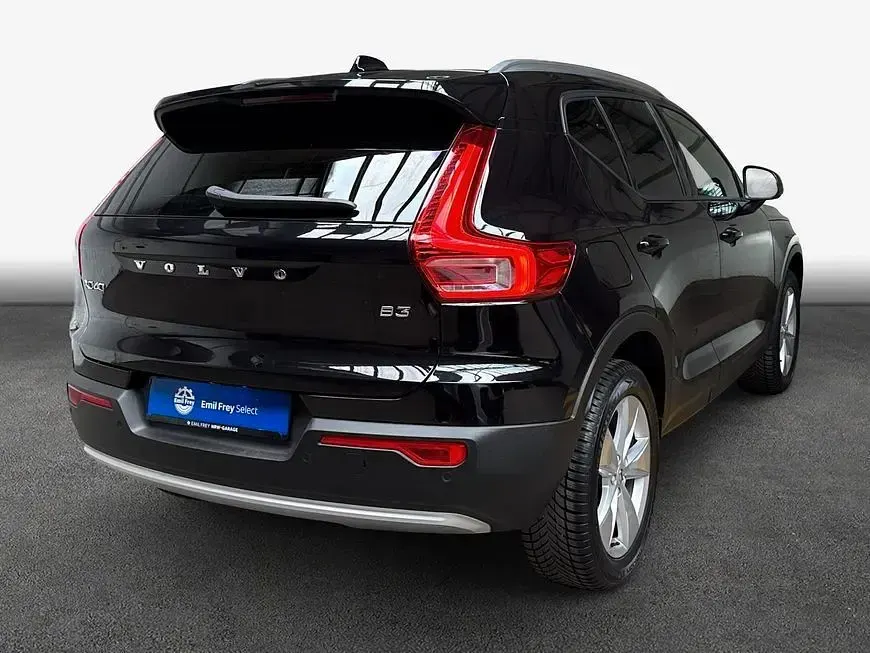 Gebraucht Volvo XC40 Core 163 PS (119 kW) 2024 Schwarz SUV