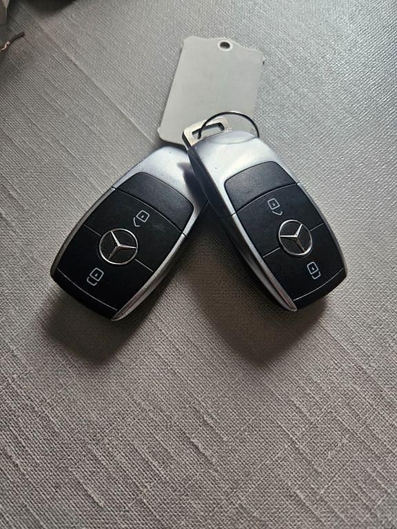 Gebraucht Mercedes C220 194 PS (142 kW) 2019 Schwarz Kombi