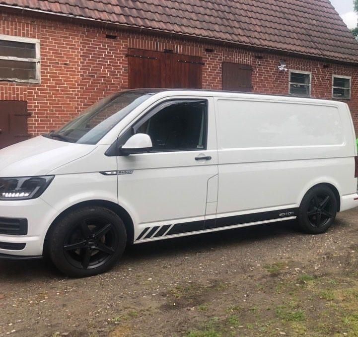 Second-hand VW Transporter 150 CP (110 kW) 2017 Alb Van