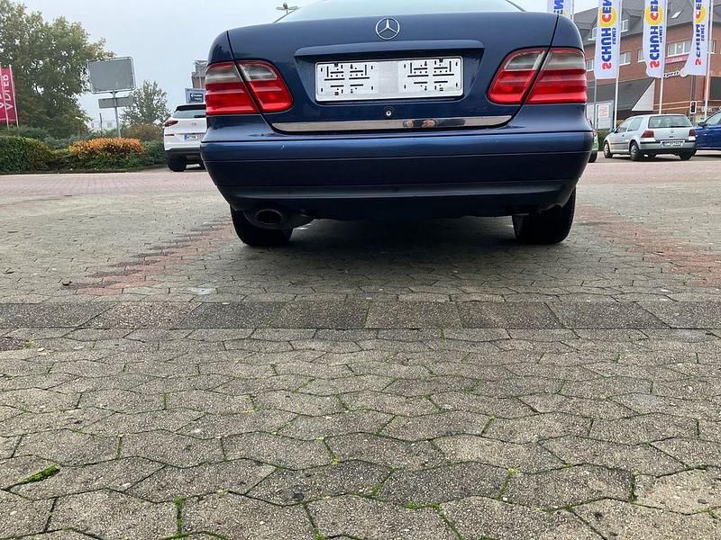Gebraucht Mercedes CLK200 Elegance 136 PS (100 kW) 1998 Blau Coupé