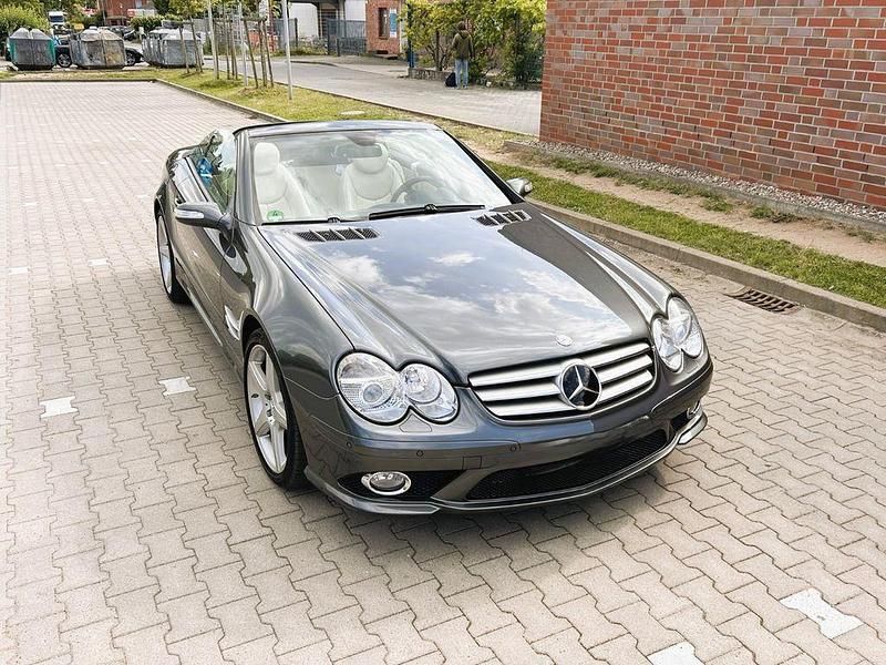 Grau Gebraucht 2007 Mercedes SL600 AMG Cabrio | 43.950 € - Bild 1/4