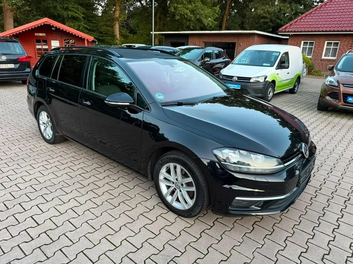 Gebraucht VW Golf VII Comfortline 150 PS (110 kW) 2017 Schwarz Kombi