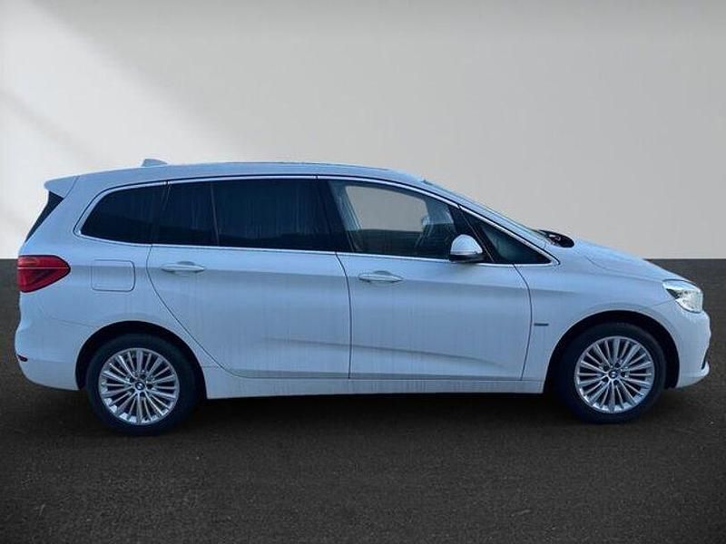 Gebraucht BMW 220 Gran Tourer Luxury Line 192 PS (141 kW) 2016 Weiß Van / Kleinbus