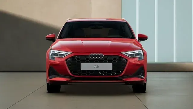 Używany Audi A3 Ambiente 150 KM (110 kW) 2025 Czerwony Sedan/Limuzyna