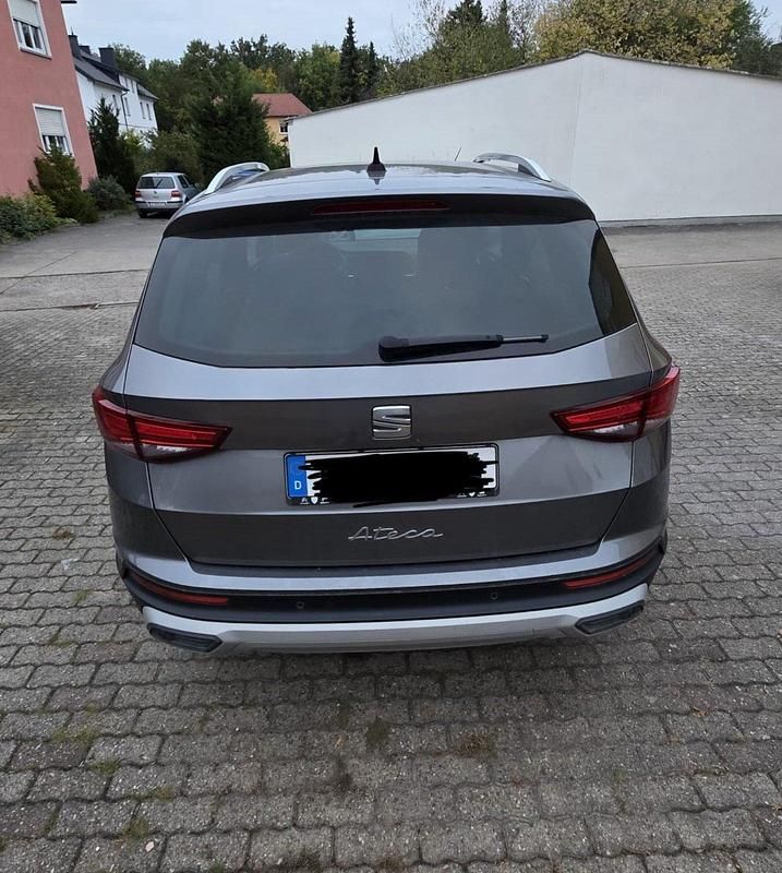 Gebraucht Seat Ateca Xperience 150 PS (110 kW) 2023 Grau SUV
