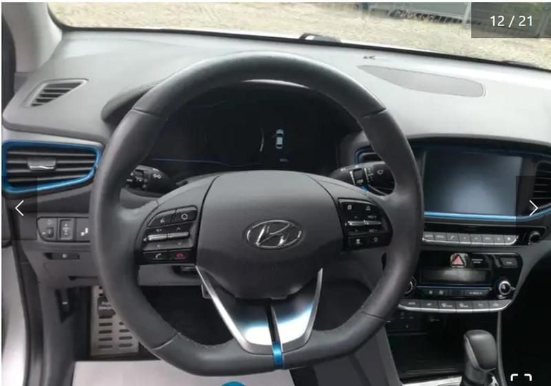 Grau Gebraucht 2017 Hyundai Ioniq Kleinwagen | 10.900 € - Bild 1/2