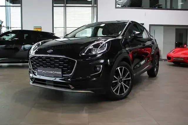 Gebraucht Ford Puma Titanium 92 PS (67 kW) 2022 Schwarz Limousine