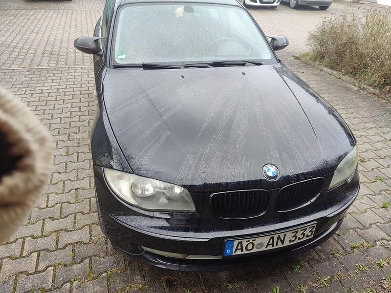 Gebraucht BMW 118 143 PS (105 kW) 2007 Schwarz Kleinwagen