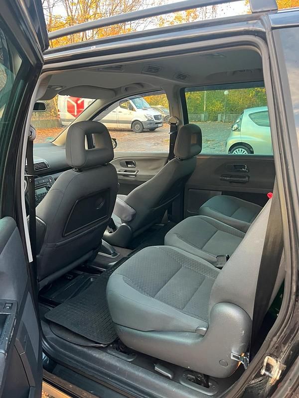 Schwarz Gebraucht 2004 VW Sharan Van / Kleinbus | 3.400 € - Bild 1/4