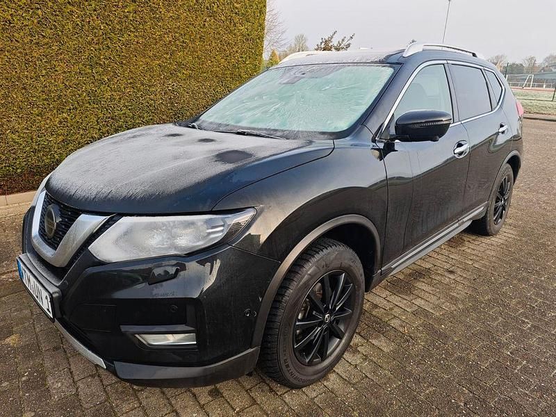 Schwarz Gebraucht 2021 Nissan X-Trail Tekna SUV | 21.700 € - Bild 1/4
