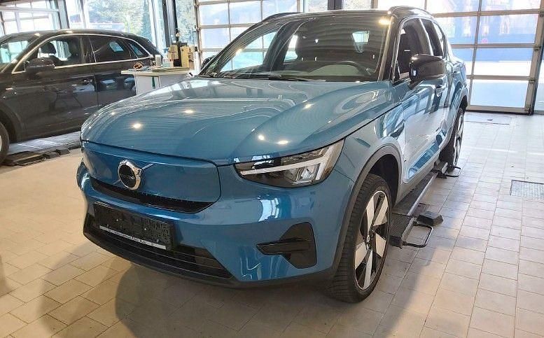 Gebraucht Volvo XC40 Plus 169 kW (231 PS) 2023 Blau fjord blue / metallic SUV