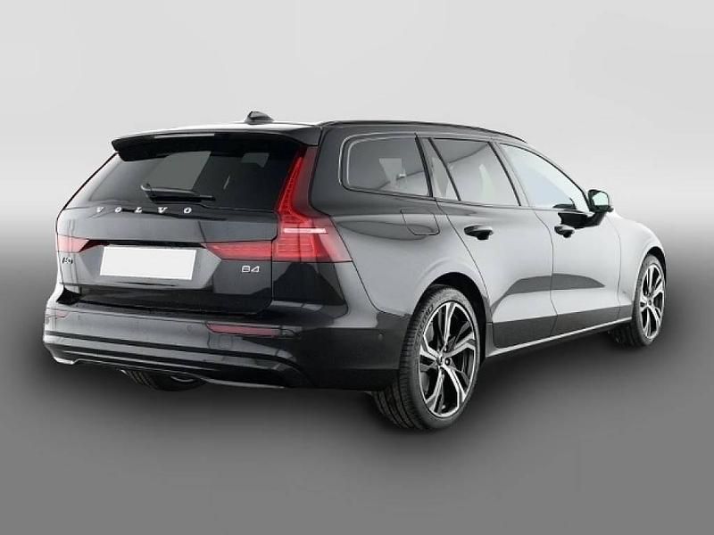 Gebraucht Volvo V60 Plus 197 PS (144 kW) 2025 Schwarz Kombi