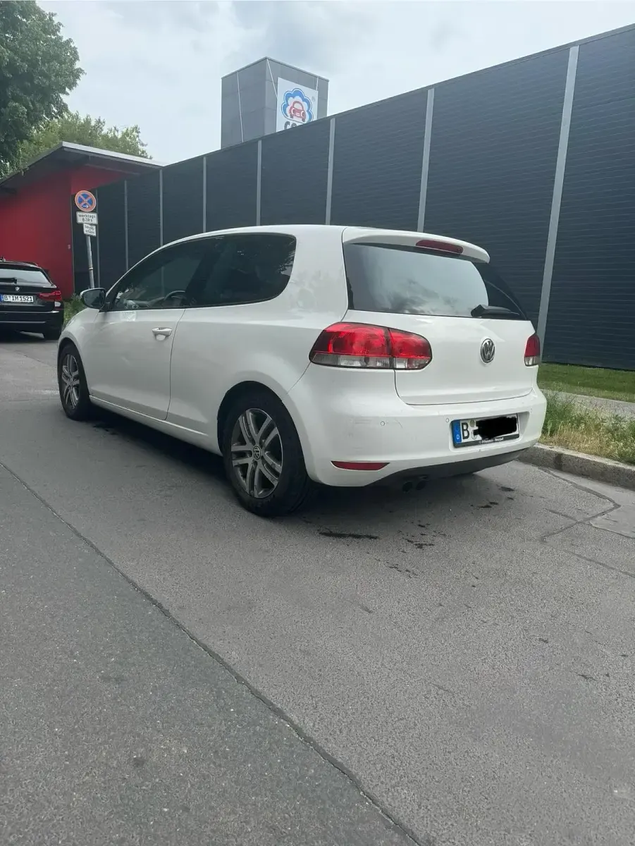 Gebraucht VW Golf 122 PS (89 kW) 2009 Weiß Coupé