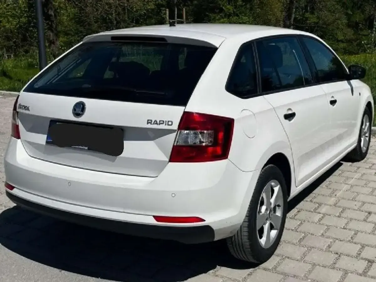 Usata Skoda Rapid Active 86 CV (63 kW) 2014 Bianco Utilitaria
