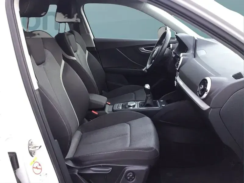 Second-hand Audi Q2 Advanced 116 CP (85 kW) 2022 Alb SUV