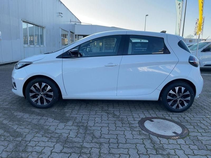 Gebraucht Renault Zoe Evolution 100 kW (136 PS) 2022 Gletscherweiss Kleinwagen