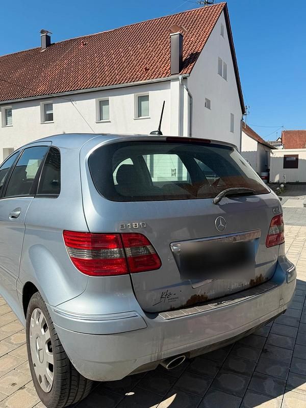 Gebraucht Mercedes B180 109 PS (80 kW) 2008 Braun Van / Kleinbus