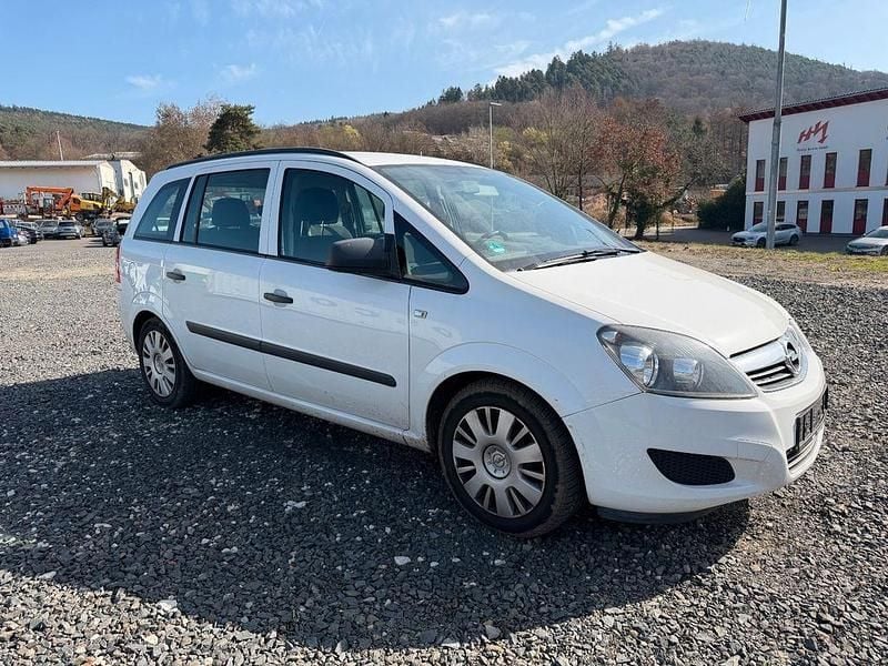 Gebraucht Opel Zafira Selection 140 PS (102 kW) 2009 Weiß Van / Kleinbus