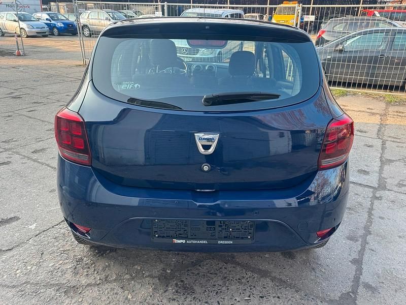Gebraucht Dacia Sandero 75 PS (55 kW) 2018 Blau Limousine