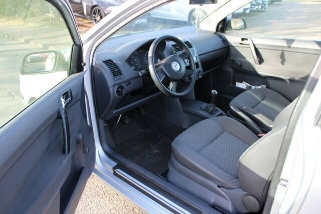 Gebraucht VW Polo Basis 64 PS (47 kW) 2001 Silber metallic Kleinwagen