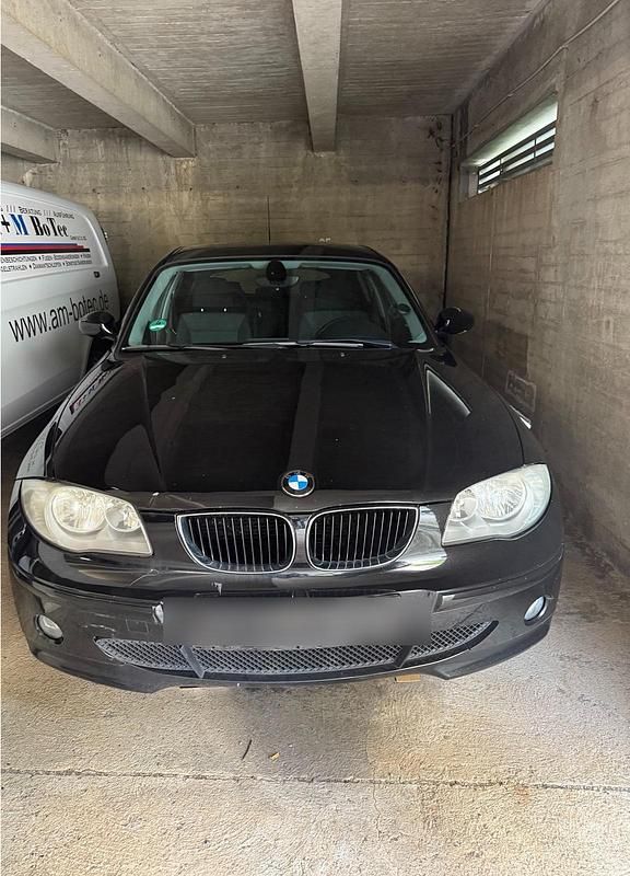 Schwarz Gebraucht 2006 BMW 118 Kleinwagen | 1.000 € (Superpreis) - Bild 1/4