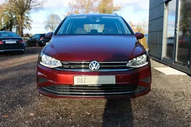 Gebraucht VW Golf VII Comfortline 131 PS (96 kW) 2019 Rot Kombi