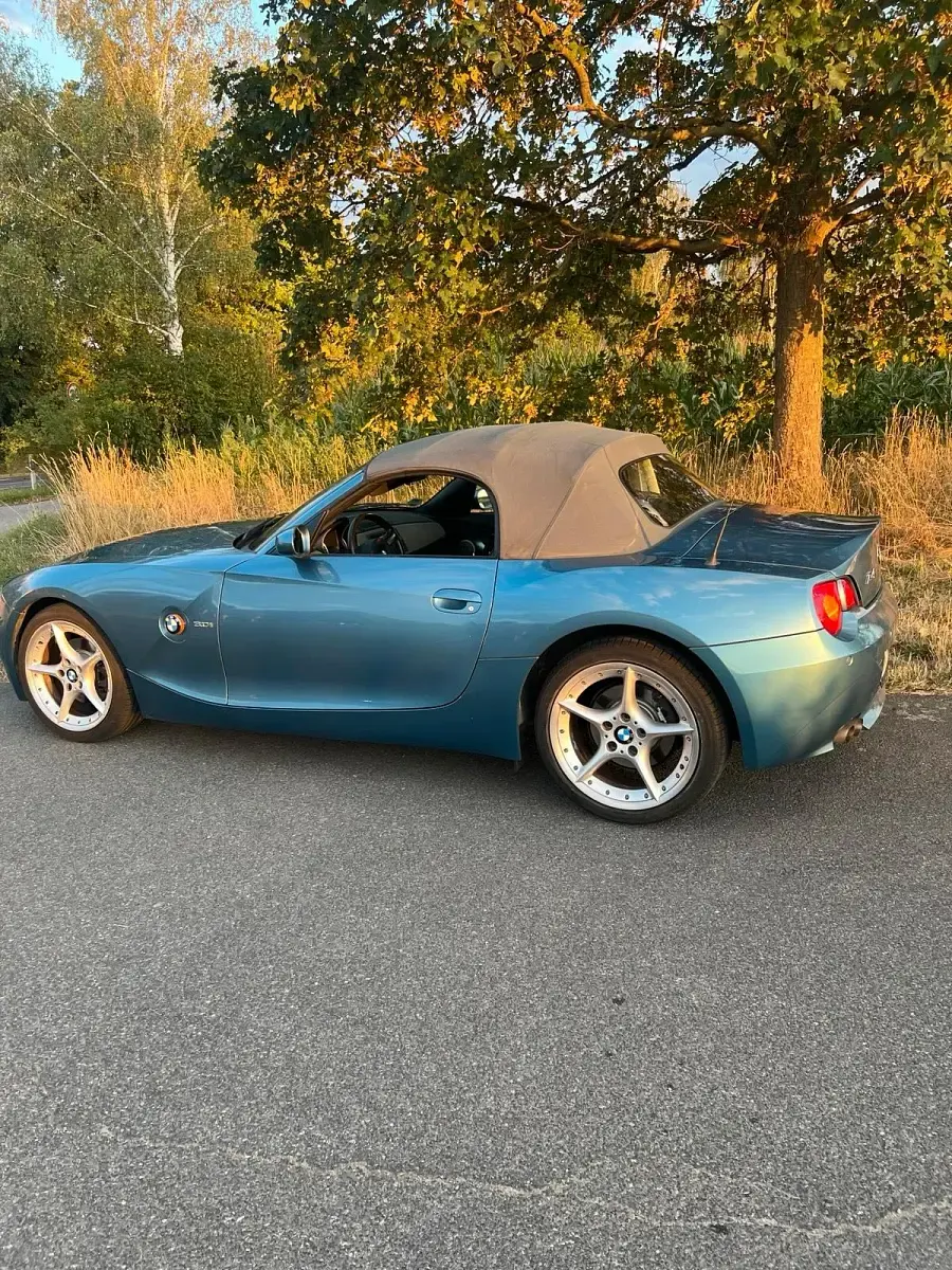 Gebraucht BMW Z4 231 PS (169 kW) 2003 Blau Cabrio