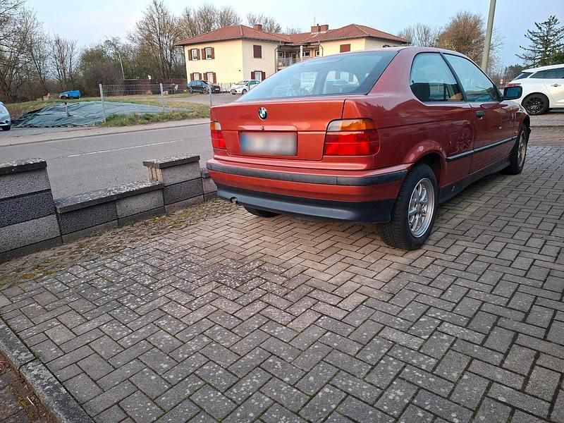 Gebraucht BMW 316 Compact 102 PS (75 kW) 1998 Rot Kleinwagen