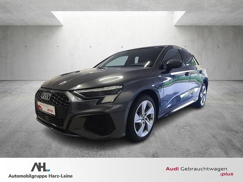 Daytonagrau (metallic) Gebraucht 2021 Audi A3 Sportback e-tron S-Line Limousine | 28.270 € (Fairer Preis) - Bild 1/4